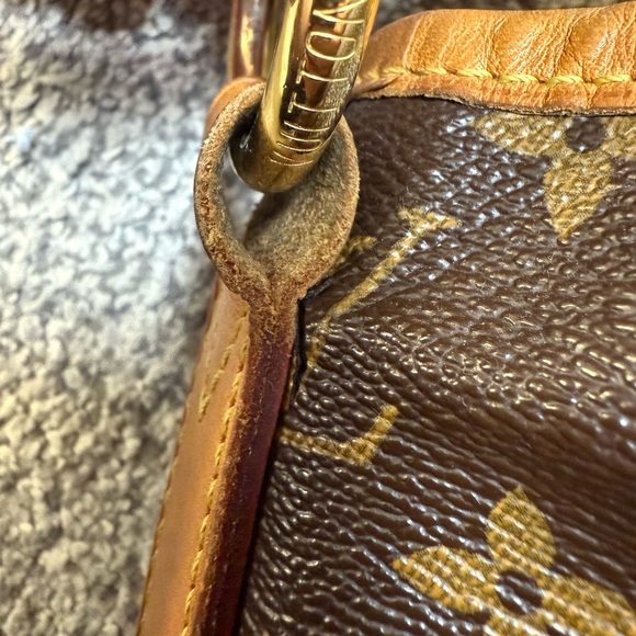 Authentic Louis Vuitton Monogram Delightful GM - Picture 16 of 16